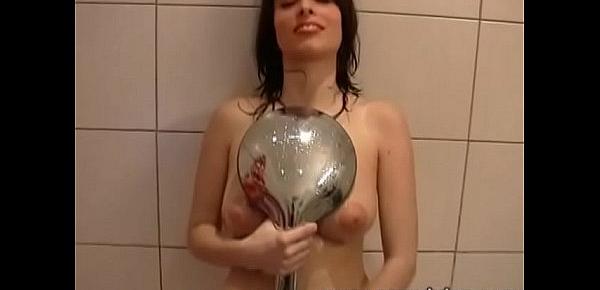 trendsShower head masturbation on webcam